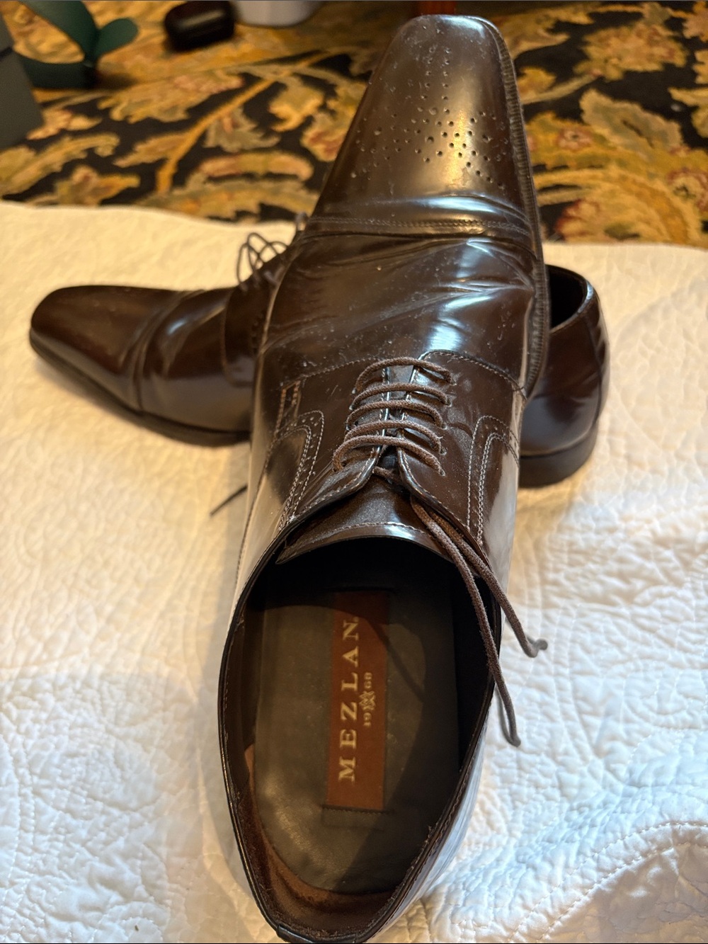 Mezlan Dark Brown Leather Lace-Up Oxfords with Perforated Toe